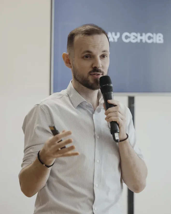 Юрій Пословський